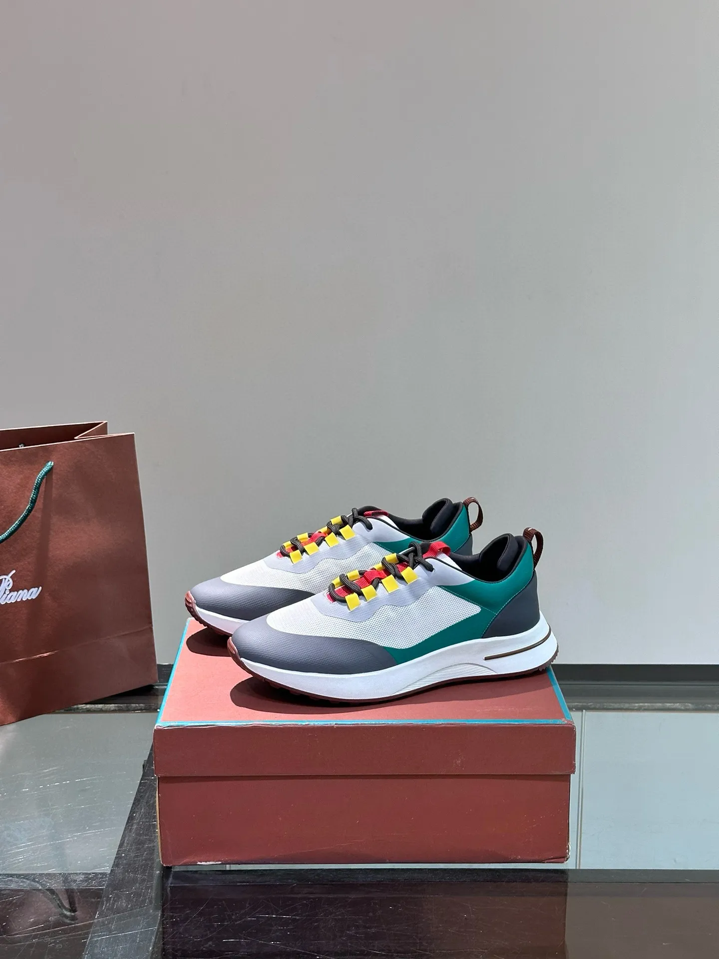 Factory price: 540💰Loro men's shoes💰iana niche Loro classic jogging shoes, men's lace-up casual shoes and sneakers, high-quality lightweight and comfortable fabrics, suitable for outdoor leisure, the color scheme is young and energetic, and it looks great with sportswear or casual suits! Size: 39-45 (46 customized)
